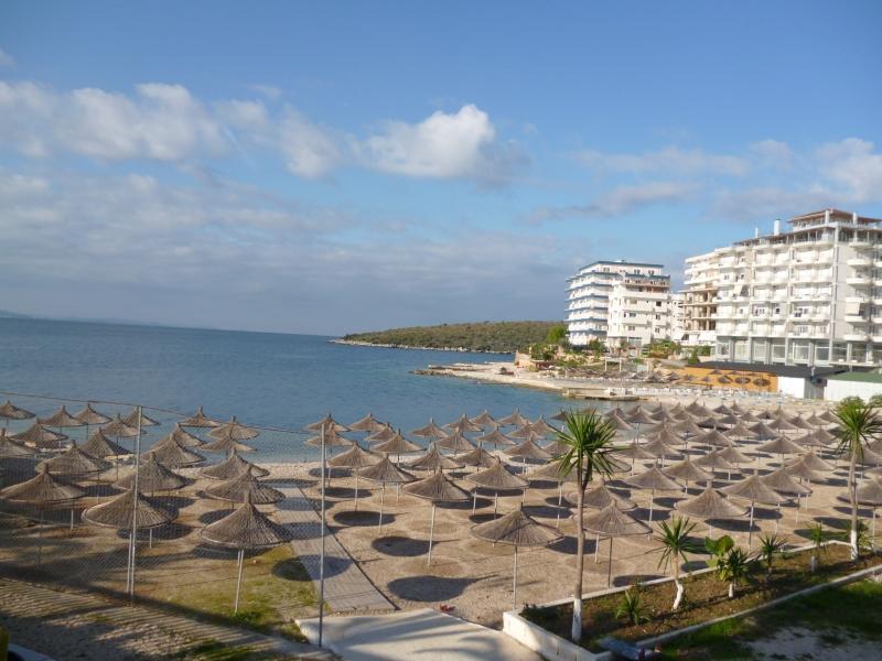 Beautifull Holiday Apartment Larisa Sarandë Buitenkant foto